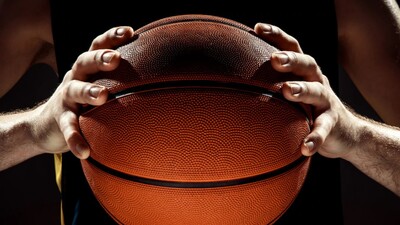 Türk Telekom'un ilk rakibi Paris!