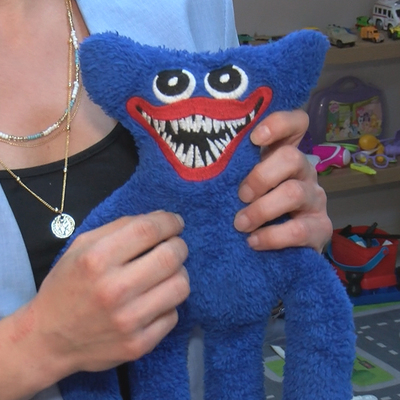 Okullarda peluş oyun karakteri Huggy Wuggy dehşeti