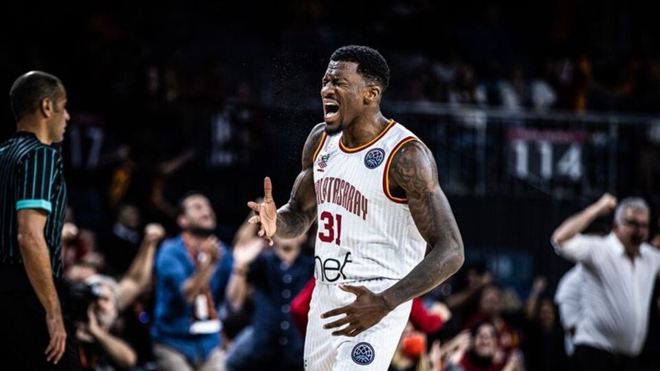 Galatasaray Nef ikide iki yaptı!