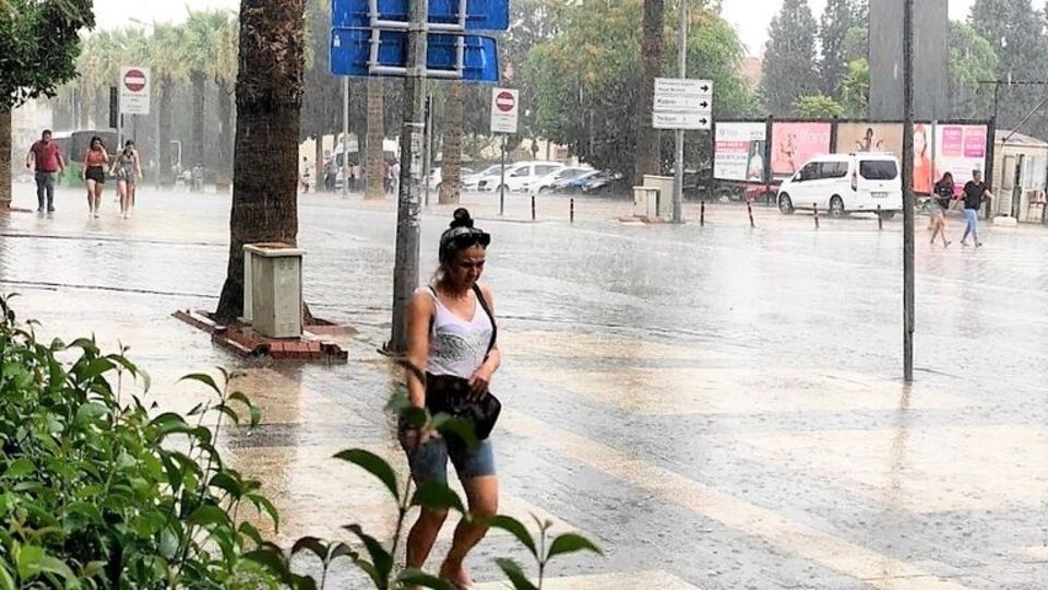 Meteoroloji'den 8 il için sağanak uyarısı