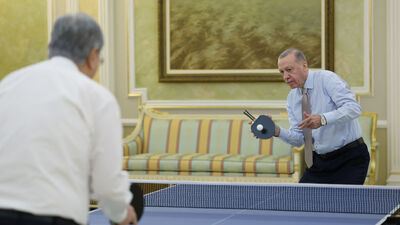 Erdoğan, Tokayev ile masa tenisi oynadı