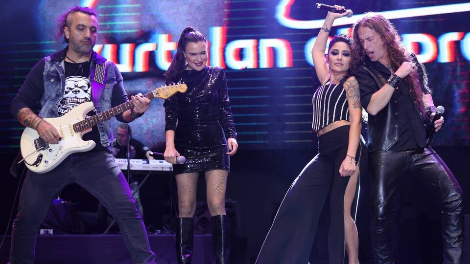 Ünlüler, Barış Manço için sahnede!