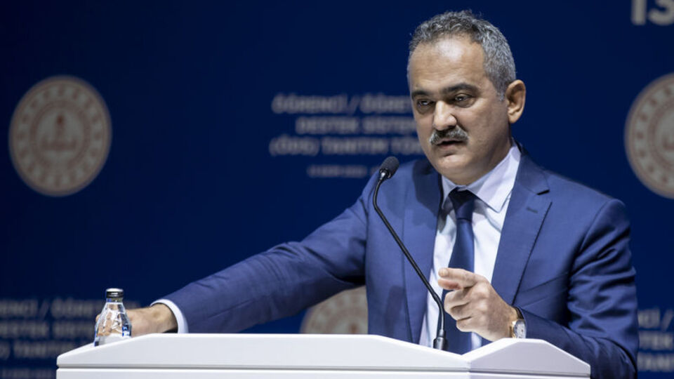 Bakan Özer, Öğrenci-Öğretmen Destek Sistemi'nin hayata geçtiğini bildirdi