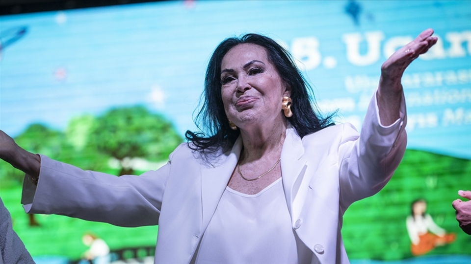 AKM'de hayranlarıyla buluşacak