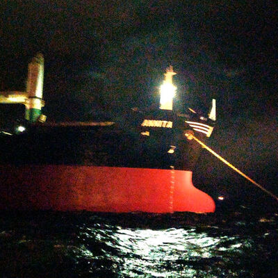 İstanbul Boğazı'nda yük gemisi arıza yaptı