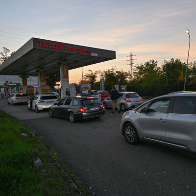 Fransa'da akaryakıt krizi sürüyor