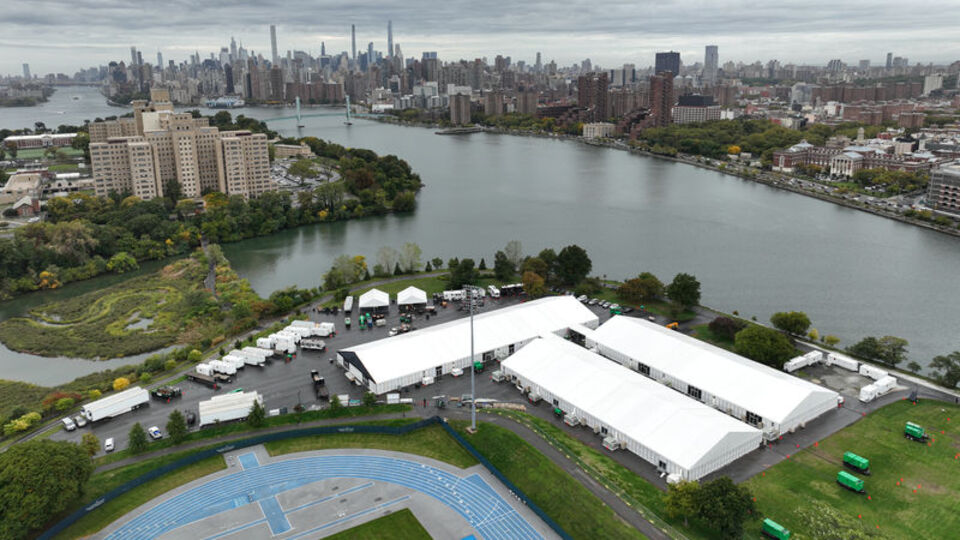 New York'ta acil durum çadırları