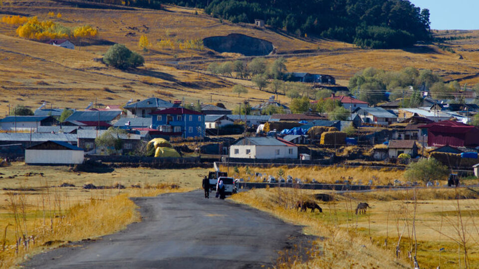 Ardahan'ın Göle ilçesinde güz renkleri