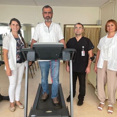 8 ay sonra ilk adım! Covid nedeniyle yürüme yetisini kaybetmişti