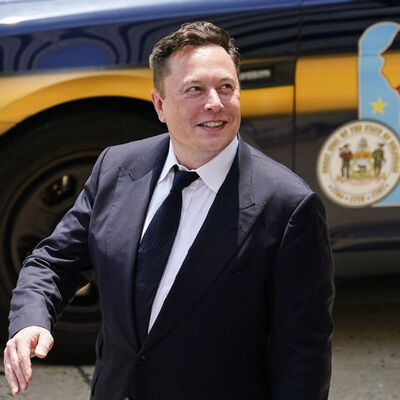 Musk'tan Ukrayna'ya: Finanse etmeye devam edeceğiz