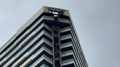 Rezidans yangınında hasar gün ağarınca ortaya çıktı