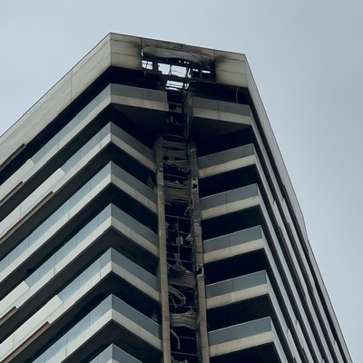 Rezidans yangınında hasar gün ağarınca ortaya çıktı