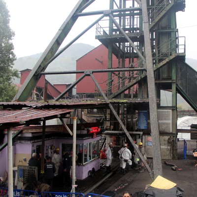 Maden faciasında, ocakta çıkan yangın etkisini azalttı