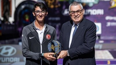 Mete Gazoz'a büyük onur!