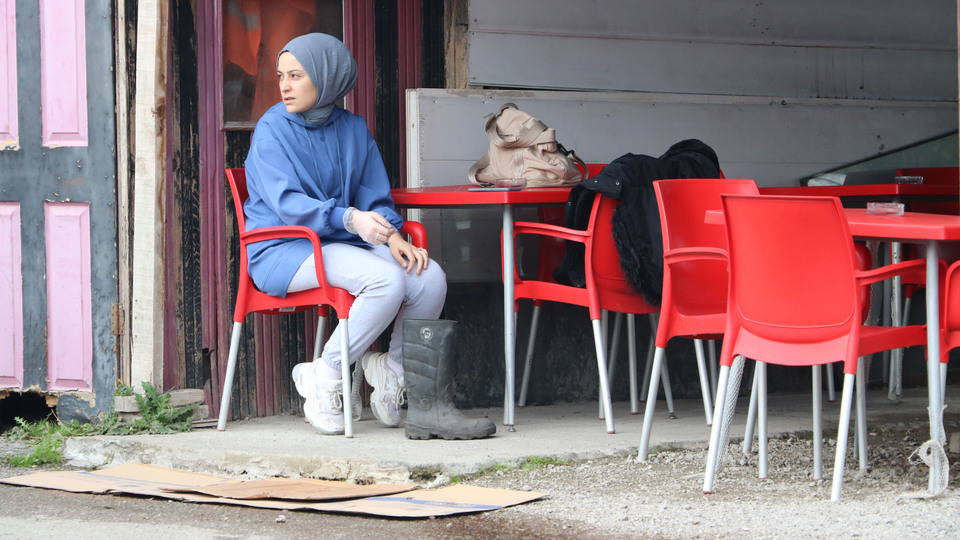 Madenci eşini teslim edilen çizmesiyle bekledi