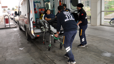 Parkta karşılaştığı boşanma aşamasındaki karısını bıçakladı!