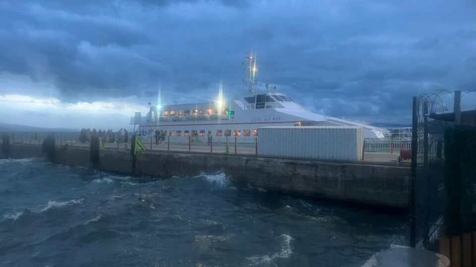 Meteoroloji saat verdi! Saatteki hızı 75 km'yi bulacak! Marmara Denizi için fırtına uyarısı!