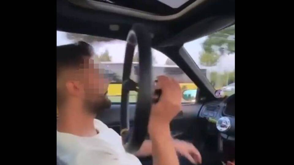 Yok artık! Seyir halinde direksiyonu söktü