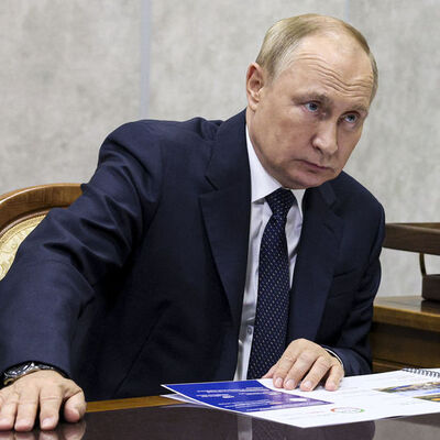 Putin, Ukrayna'dan ilhak edilen 4 bölgede sıkı yönetim ilan etti