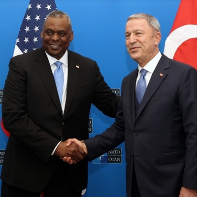 Bakan Akar'dan kritik görüşme