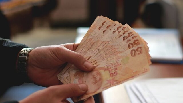 Emekli maaşlarına çifte zam yolda!