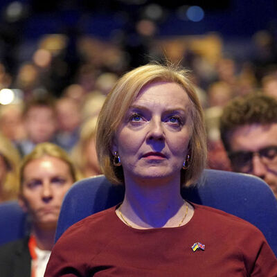 İngiltere'de siyasi kaos: İstifa dalgası kapıda mı?