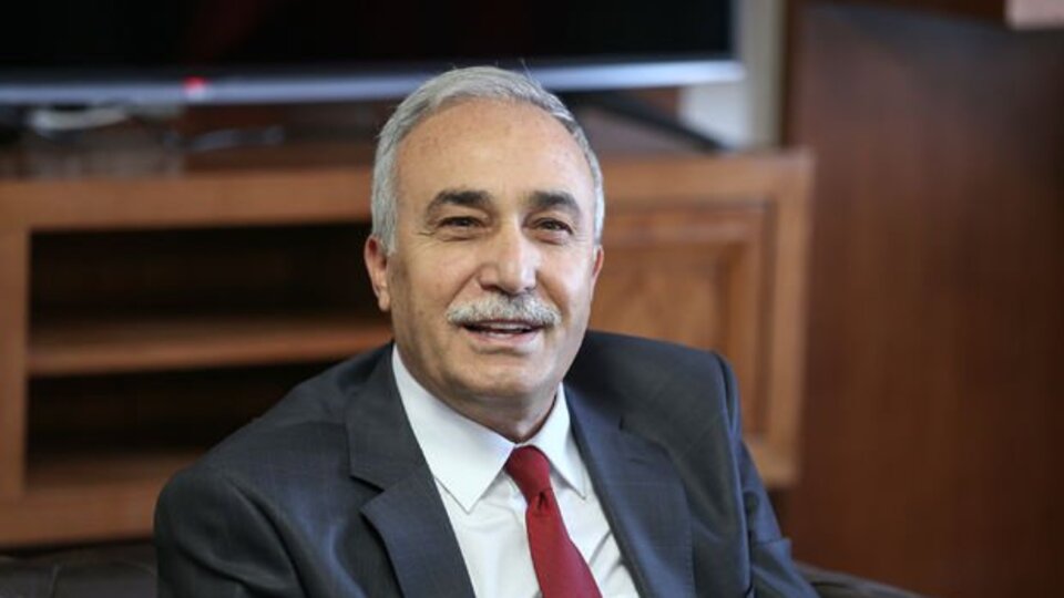 Ahmet Fakıbaba kimdir?