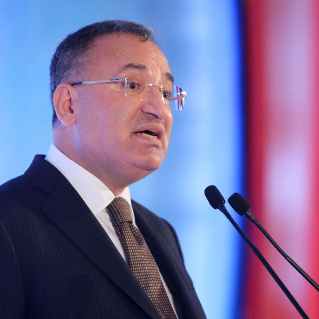 Adalet Bakanı Bozdağ'dan başörtüsü mesajı