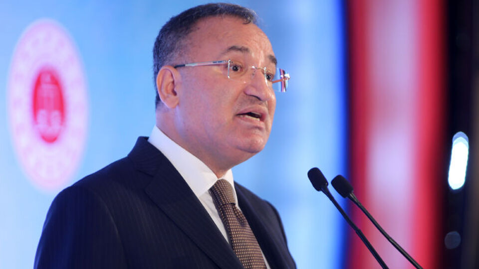 Adalet Bakanı Bozdağ'dan başörtüsü mesajı