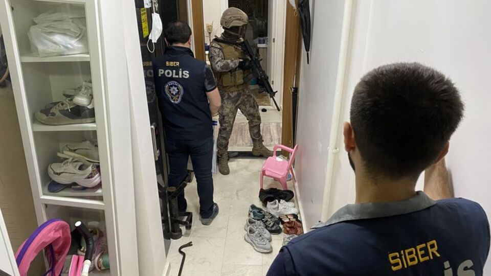 8 ilde yasa dışı bahis operasyonu: 46 gözaltı! Falyalı'ya 2.5 milyar TL!