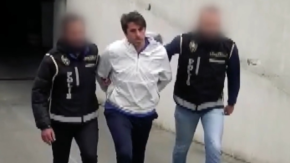 Eski futbolcu Zafer Biryol'a FETÖ gözaltısı