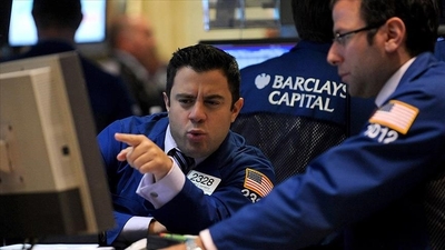 New York borsası karışık seyirle açıldı