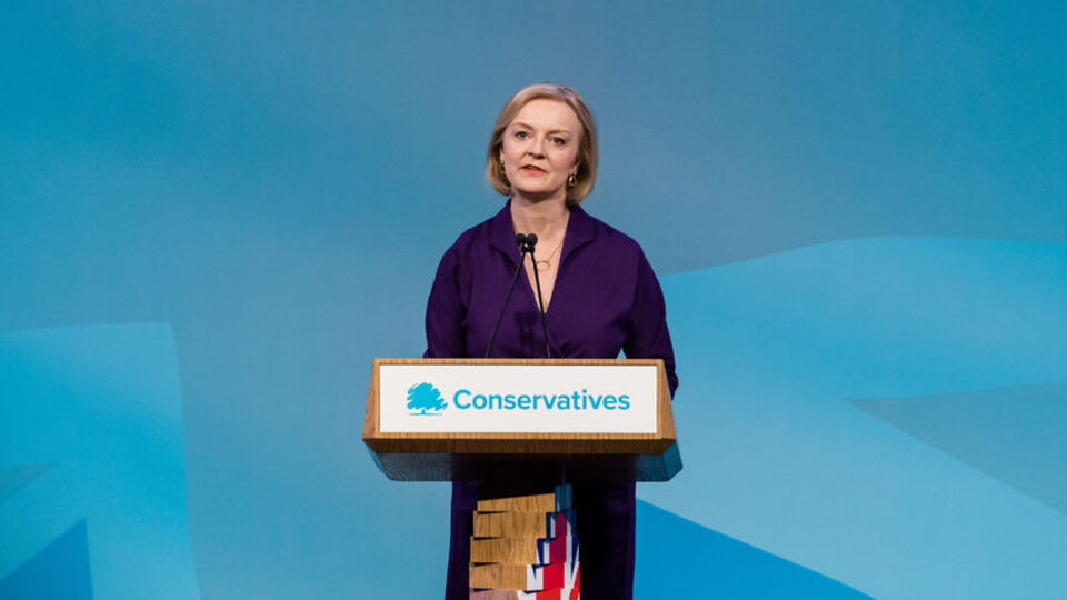 45 günde istifa etti: İngiltere'yi neler bekliyor?