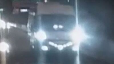 Bunu da gördük! Okul servisinden çakar çıktı