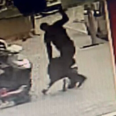 Sen misin annemle tartışan! Buji anahtarıyla darp etti!