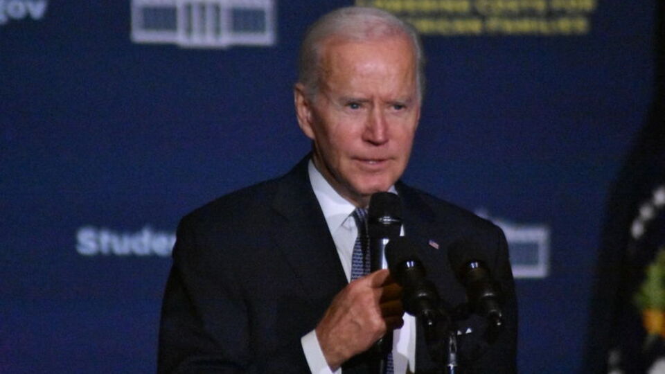 Biden'ın röportajdaki halleri yine gündem oldu