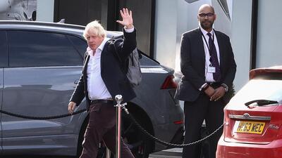 İngiltere'de başbakanlık yarışı tekrar başladı: Boris Johnson geri döner mi?