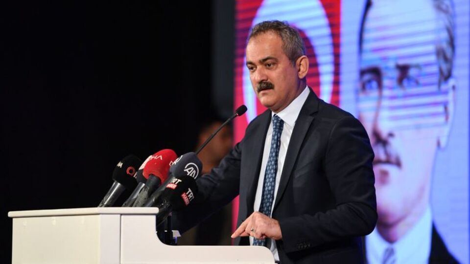 Bakan Özer kız çocuklarının okullaşma oranını açıkladı!