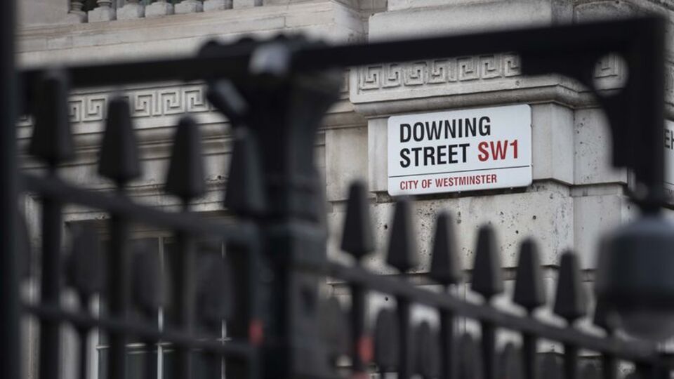 İngiltere'de yeni başbakan adayları belli oluyor