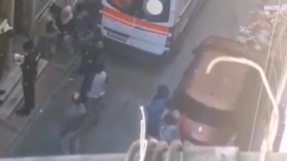 Evine girdikleri kadının boğazını kesip bileziklerini çaldılar!