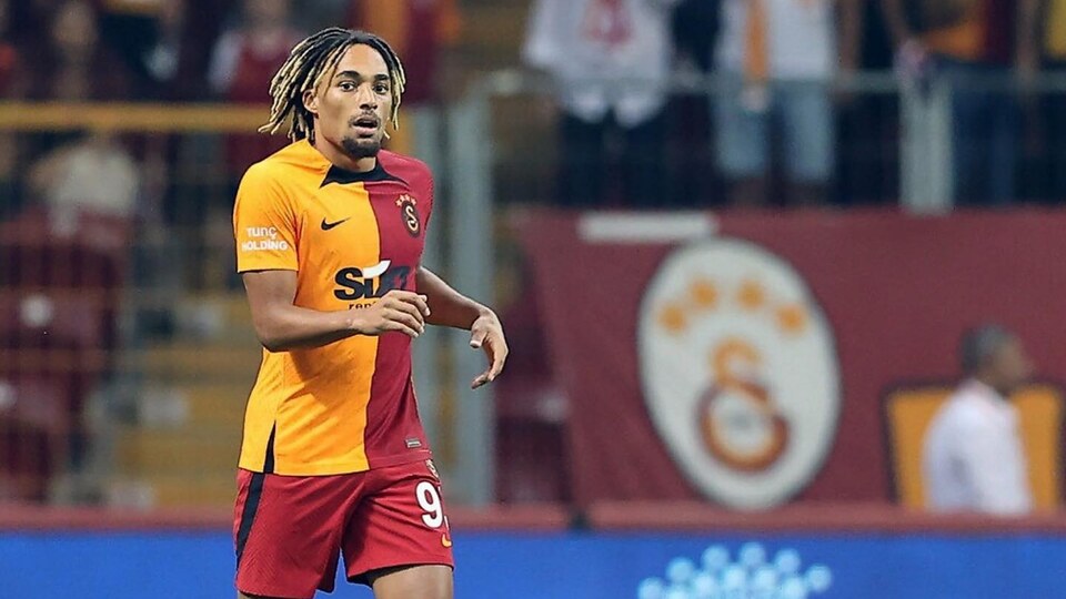 Boey kırmızı kart gördü