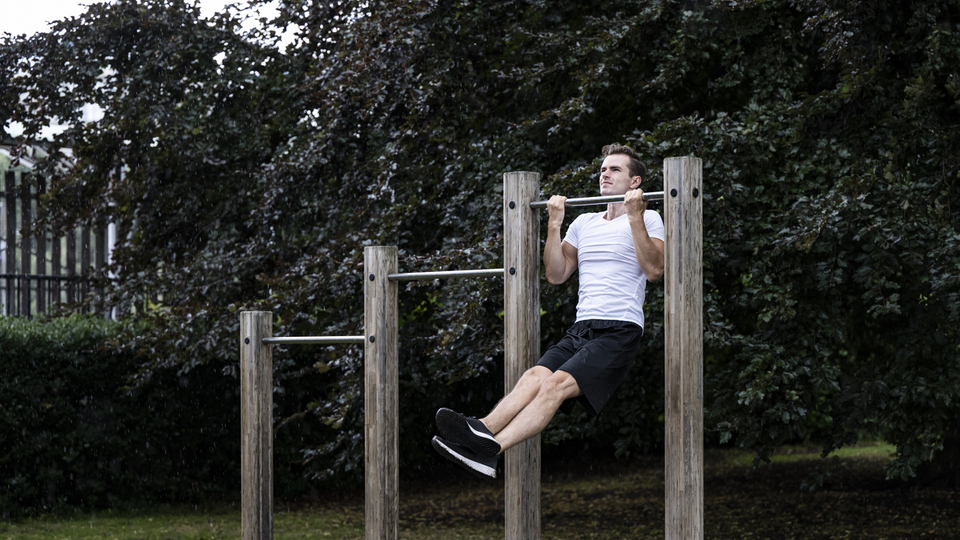 Barfiks nedir, nasıl çekilir ve faydaları nelerdir?