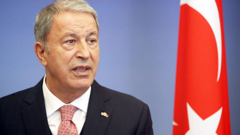 Bakan Akar'dan kimyasal tepkisi!