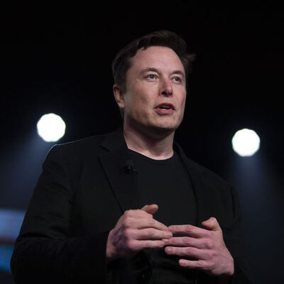 Musk'tan Yunanca paylaşım