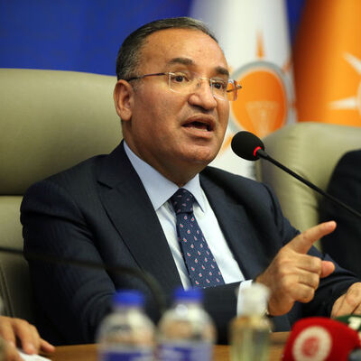 Bozdağ duyurdu! Başörtü yasası Cumhurbaşkanı'na sunuldu