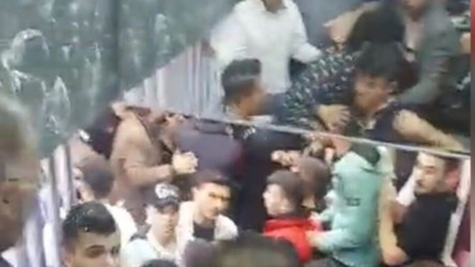 50 kişi birbirine girdi! Düğünde kavga!