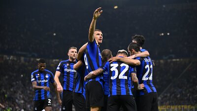Inter son 16 biletini kaptı!