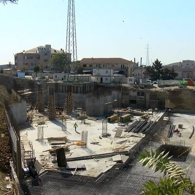 Avcılar'da korkutan çatlaklar!