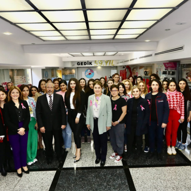 "Pembe Ekim'de kadınlarımızın yanındayız"