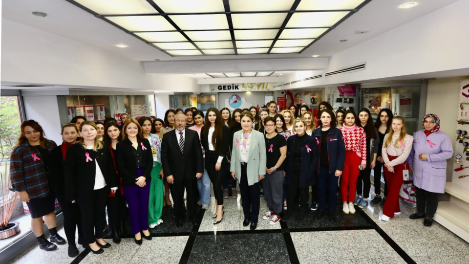 "Pembe Ekim'de kadınlarımızın yanındayız"